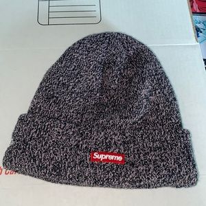 Supreme Beanie FW18 Pink/Black *Preowned*